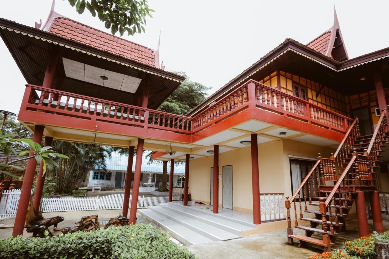 บ้านไทยไออุ่น Phra Nakhon Si Ayutthaya Exterior photo